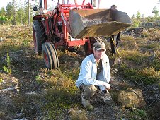 Muonionalusta Expedition - Robert with his 220kg find.