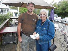 Sutter's Mill Expedition - Greg with Alice Butler who found an oriented 9.906 gram stone.